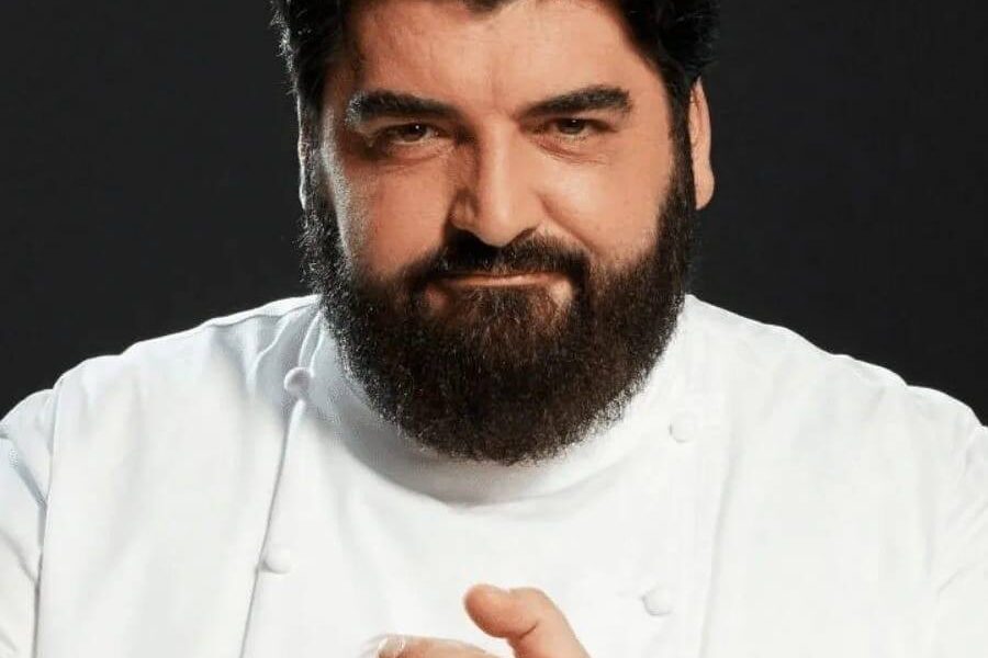 Chef Cannavacciuolo realizza il sogno del papà: “Ristorante a Ticciano, lavorerò con la gente del mio paese”