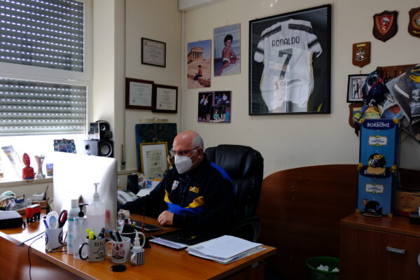 Sputo contro Paolo Ascierto prima di Napoli-Juve, da eroe del Covid a rivale bianconero: “Che rabbia”