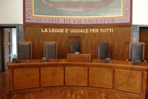 Corte d’Appello, giudici in fuga a Napoli: troppo lavoro e zero avanzamenti di carriera