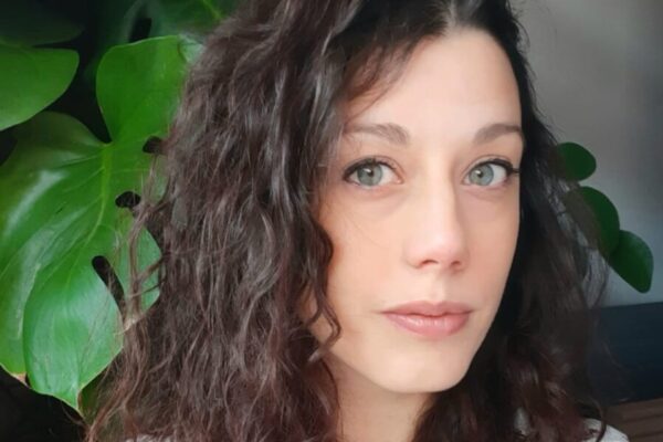 Camilla e la spondiloartrite, salvata dalla musica e dai farmaci biologici