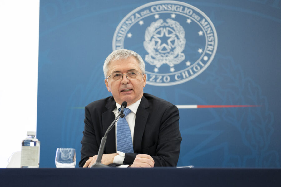 Il ministro Franco: “Dopo Pasqua allentamento delle restrizioni”