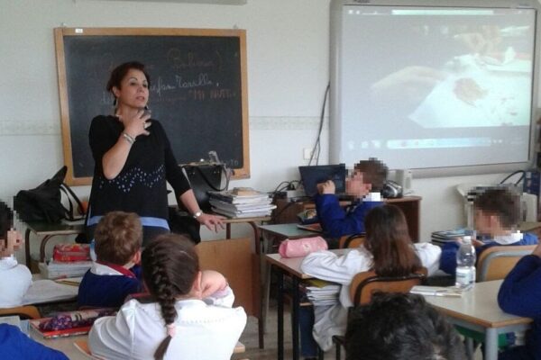 Morta per Covid Ester Longobardi, la “maestra gentile” attivista per i diritti