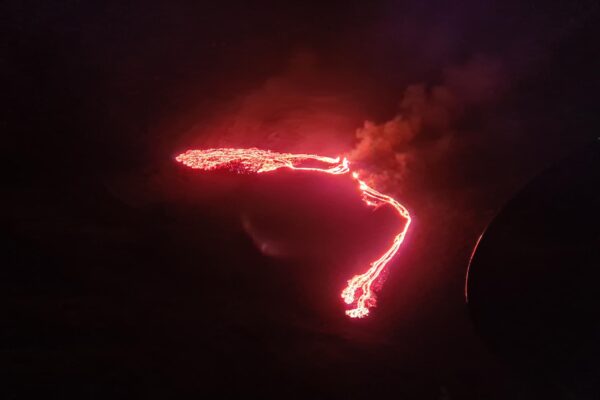 Paura e meraviglia in Islanda: vulcano spento da 800 anni si risveglia