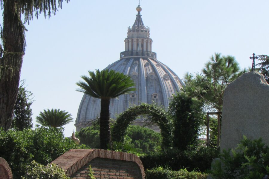 Vista  della Basilica dal Colle vaticano