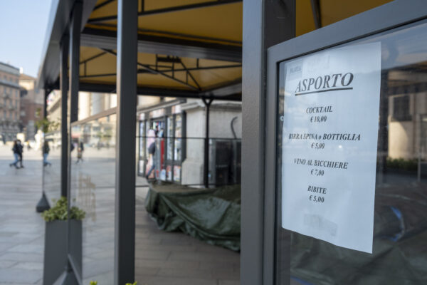 MILANO, ULTIMO WEEKEND DI ZONA ARANCIONE PRIMA DELLA ZONA ROSSA
CARTELLO INFORMAZIONI ASPORTO