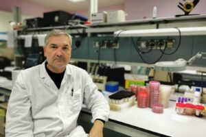 Cos’è la variante “thailandese” del Covid identificata a Varese: è il secondo caso al mondo