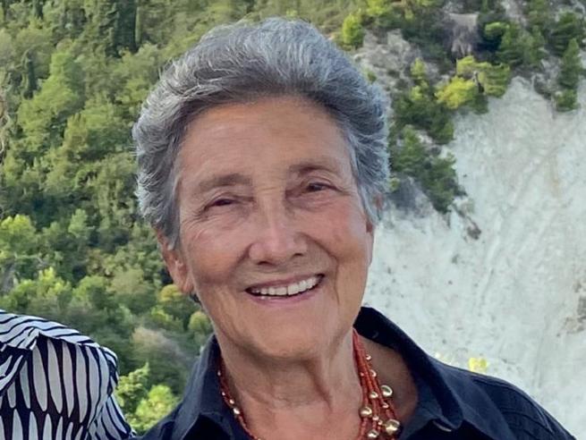 Aspetta per un mese il vaccino e diventa positiva a 83 anni, lo sfogo di Elisabetta: “Grazie Lombardia…”