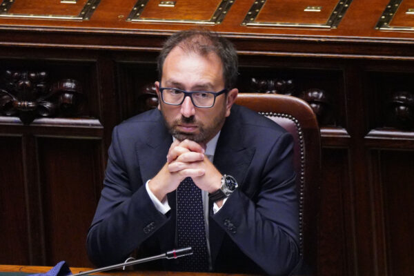 Manifesto e Fatto rimpiangono Bonafede, i due giornali orfani di Fofò