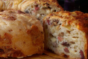 Menù di Pasqua, torta rustica e agnello per un pranzo tradizionale