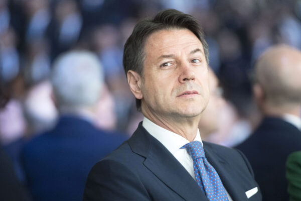 Conte lancia un messaggio a Draghi: “Alcune decisioni del governo ci hanno disorientato”