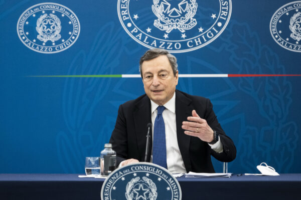 Draghi ha portato un nuovo vento riformista e mandato i populisti in crisi