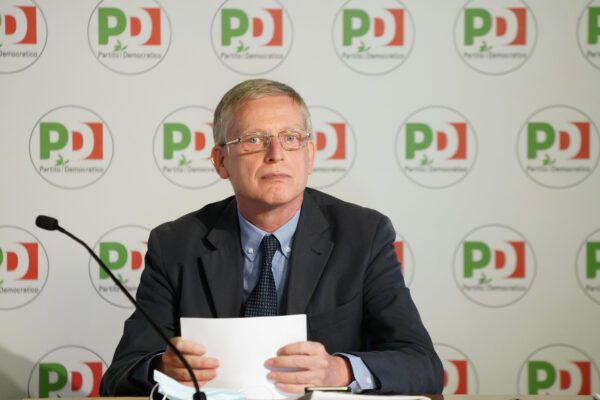 Intervista a Gianni Cuperlo: “Democrazia a rischio, serve un patto sociale contro la crisi”