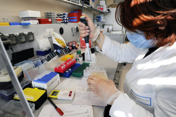 Napoli, curato con anticorpi monoclonali: 57enne con numerose patologie in netto miglioramento