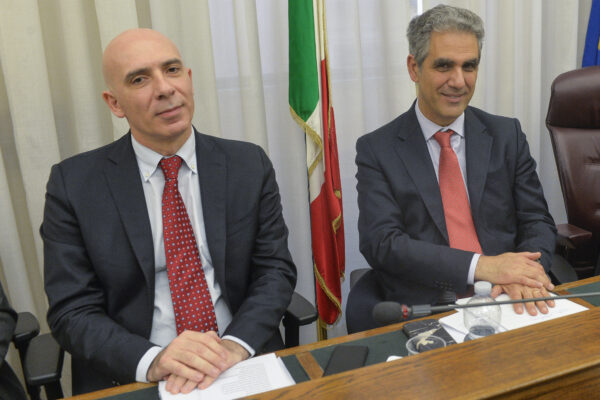 Dopo Presa Diretta è bufera sulla Rai, ma Foa e Salini si aggrappano alla poltrona