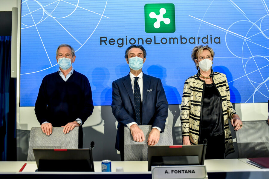Flop vaccini in Lombardia, Fontana cambia i vertici di Aria dopo il disastro delle prenotazioni