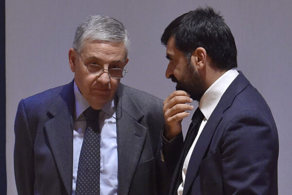 Il trojan di Palamara era acceso durante la cena con Pignatone, ma gli audio sono spariti…