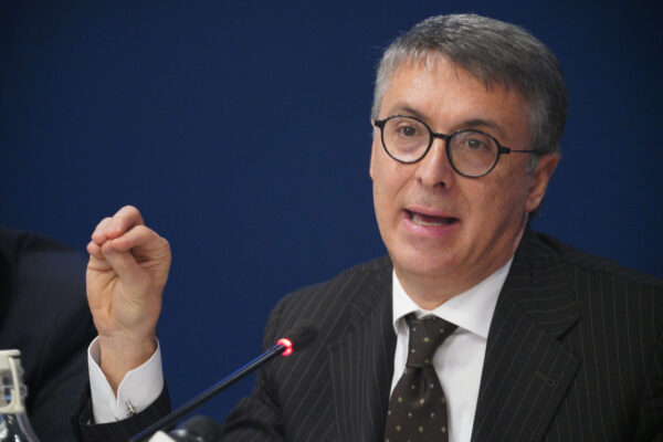 Cena tra Pignatone e Palamara, perché la versione di Cantone non regge