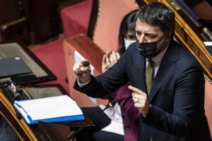 Minacce a Matteo Renzi, busta con due bossoli recapitata al Senato: “Frutto del clima d’odio”