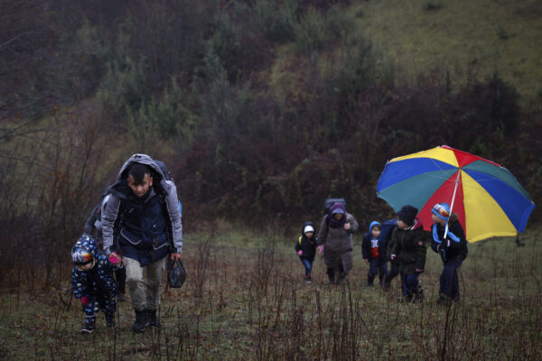 Detenuti raccolgono fondi per aiutare i profughi nei Balcani