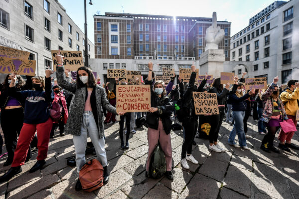 Modello Usa errato, celebrare un processo ideologico ai maschi non serve a niente