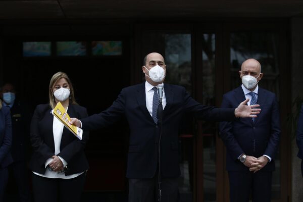 Regione Lazio, Zingaretti apre ai grillini: entrano in giunta due assessori M5S