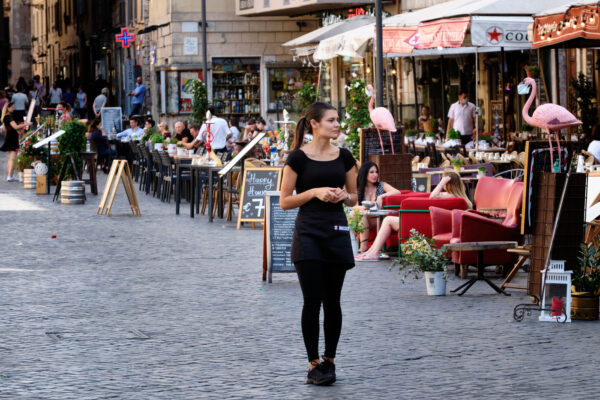 Riaperture, il calendario di Draghi: zona gialla dal 3 maggio ma con “gradualità”