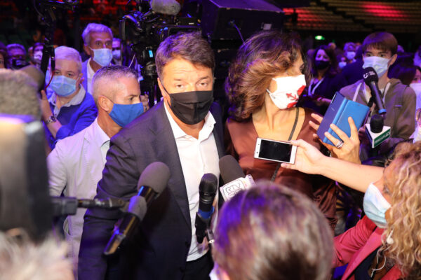 Foto Marco Bucco/LaPresse
23 settembre 2020 Firenze Italia
Incontro Zingaretti con Eugenio Giani al Mandela Forum (Fi)
Nella foto: Matteo Renzi con la moglie Agnese Landini al Mandela Forum

Photo Marco Bucco/LaPresse
September 23, 2020 Firenze Italy
News
Meeting Zingaretti and Eugenio Giani to the Mandela Forum (Fi).
in the pic: