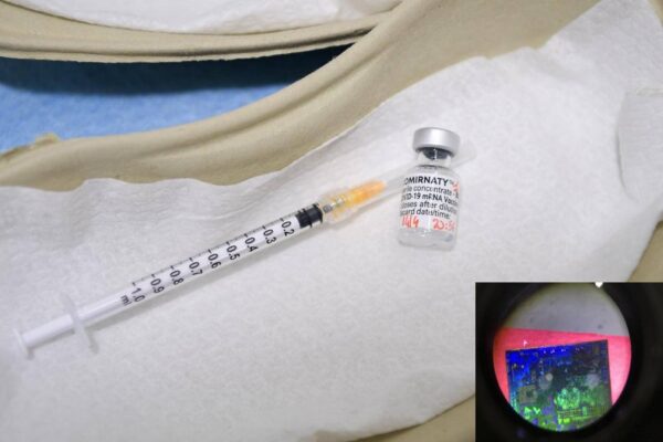 Chip Microsoft nel vaccino Pfizer per migliorarne gli effetti, la bufala diventata virale in Italia