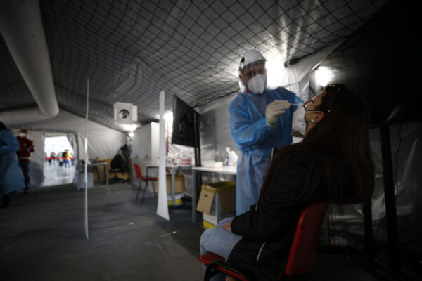 Foto Cecilia Fabiano/ LaPresse 
19 Aprile  2021 Roma (Italia)
Cronaca  :  
Hub della Croce Rossa per i tamponi Covid gratuiti a Roma Termini    
Nella foto : il gazebo allestito per i tamponi rapidi 
Photo Cecilia Fabiano/ LaPresse 
April 19 , 2021  Roma (Italy) 
News :
Red Cross station  for free Covid  swabs in Rome Termini
In The Pic : the Swab station