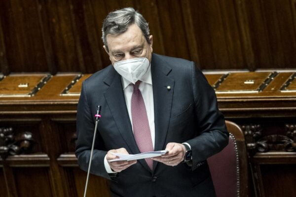Recovery, Draghi presenta il Pnrr: “In ballo il destino del Paese e la sua credibilità, no a ritardi”