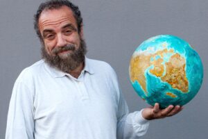 “Gli ingressi limitati uccidono cinema e teatri”, l’allarme di Giobbe Covatta