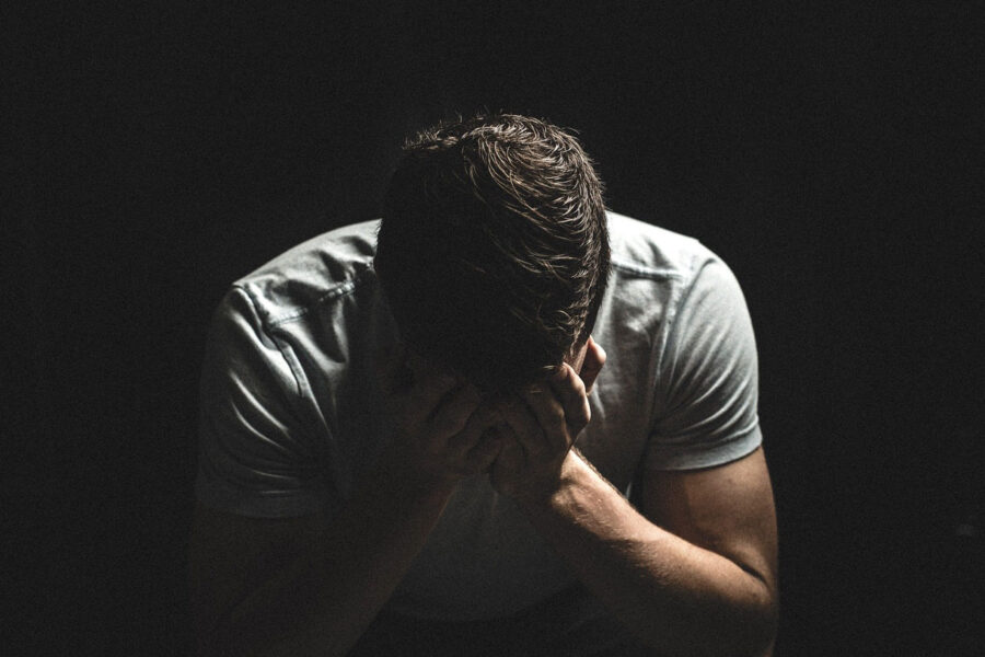 Lockdown senza fine, la vittima del virus è il futuro dei giovani