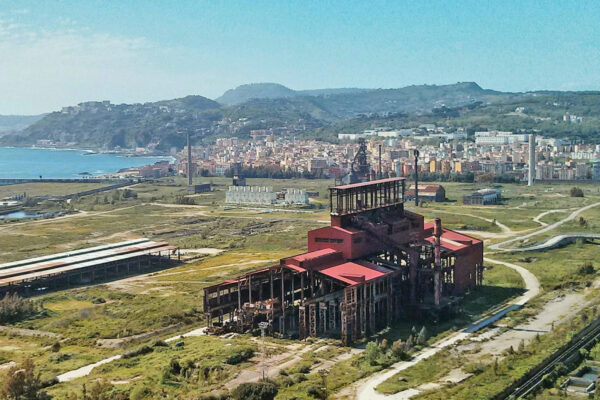 Bagnoli, la storia infinita e l’errore che continua a ripetersi