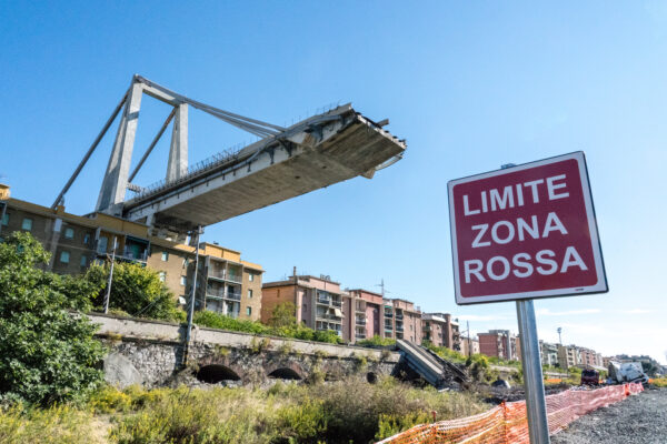 Foto LaPresse/Davide Gentile 03/10/2018 Genova (Italia) cronaca Sopralluogo sfollati al limite della zona rossa sotto il Ponte Morandi a cinquanta giorni dal crollo.