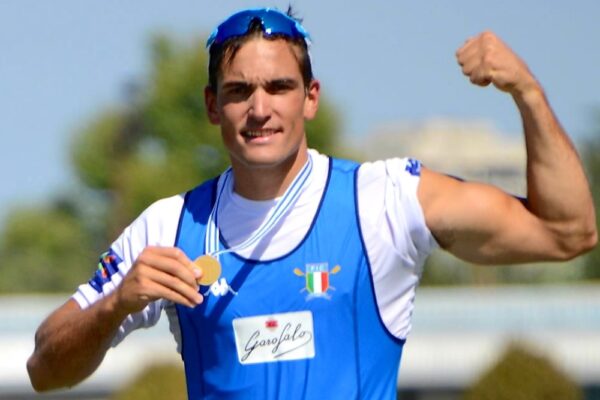 Chi era Filippo Mondelli, campione del mondo di canottaggio morto a 26 anni per un osteosarcoma