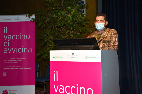 Vaccini, in arrivo 7 milioni di dosi Pfizer. Figliuolo: “Il piano va avanti”