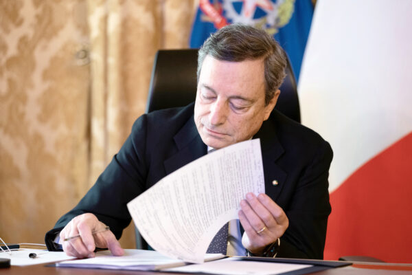 Lavorare in silenzio non basta, Draghi deve far sentire la sua voce