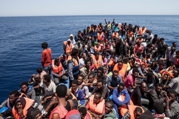 Nel mondo 80 milioni in fuga da dittature, violenze e povertà: il virus non è il peggiore dei mali