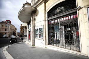 Usura, oltre 40mila imprese a rischio: “Napoli, Palermo e Bari le più esposte”