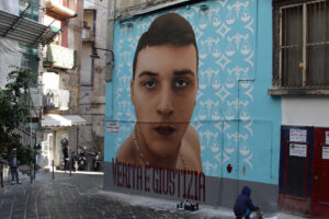 Ugo Russo, per la Procura fu omicidio: “Carabiniere lo colpì alla testa mentre scappava” Ugo Russo, per la Procura fu omicidio: “Carabiniere lo colpì alla testa mentre scappava”