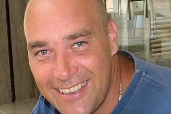 Papà ucciso a coltellate, i due fidanzati confessano: “Volevano sterminare tutta la famiglia”