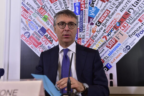 Cantone si muova ad ascoltare il file segreto della cena tra Pignatone e Palamara