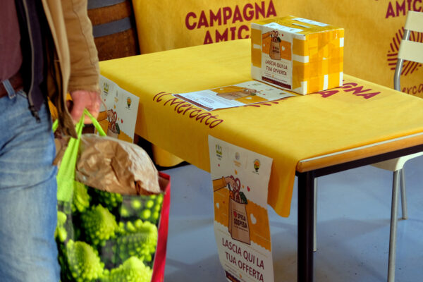 Lavoro e anti-Covid agli “invisibili”: la risurrezione comincia da qui Lavoro e anti-Covid agli “invisibili”: la risurrezione comincia da qui