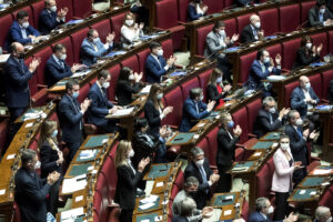 La Lega si spacca: applaude Draghi e volta le spalle agli spot di Salvini