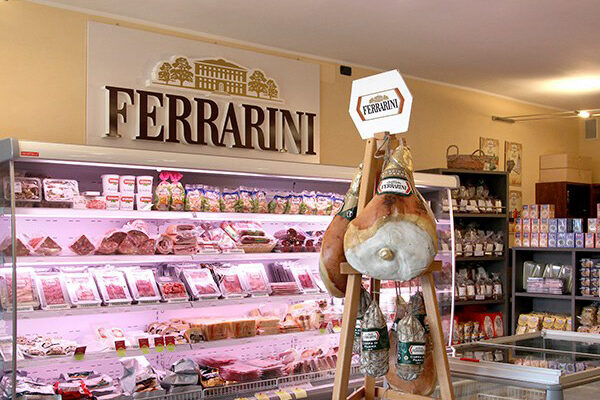 FERRARINI

AZIENDA ALIMENTARE

LOGO

BANCO FRIGO

PROSCIUTTO PROSCIUTTI 

SALAME SALAMI