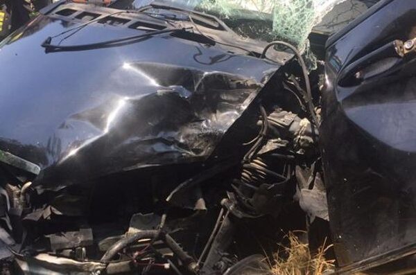 Con la droga in auto non si ferma all’alt e si schianta in galleria sull’Appia: inseguimento choc