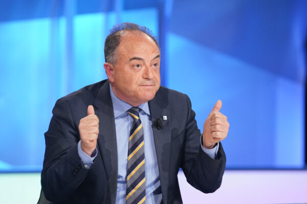 Gratteri è il magistrato più temuto d’Italia: politici, giornalisti ed editori tutti in silenzio