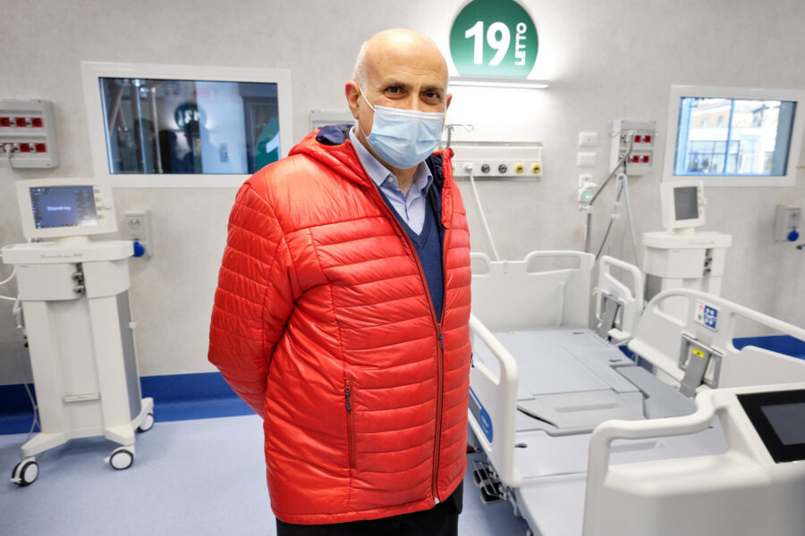 “Nessun vaccino sicuro al 100%, ma un over 60 rischia 640 volte in più”, parla il direttore dello Spallanzani Ippolito