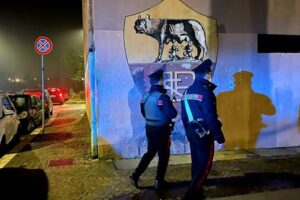 Roma, blitz antidroga a San Basilio: smantellata la rete dello spaccio