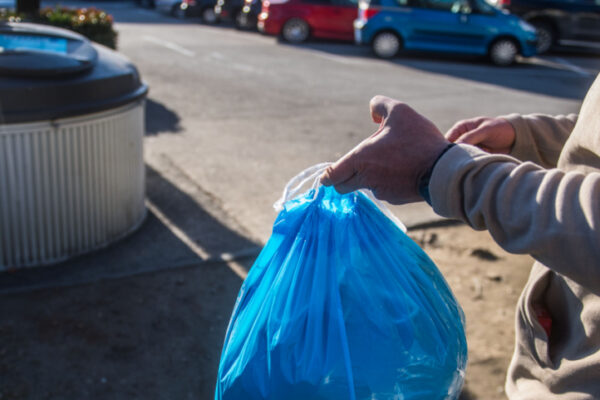 Napoli, sciopero dei dipendenti Sapna: “Centinaia di posti di lavoro a rischio”